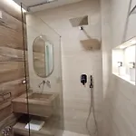 Ea's Luxury Korce