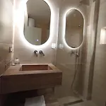 Ea's Luxury Korce
