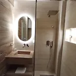 Ea's Luxury *