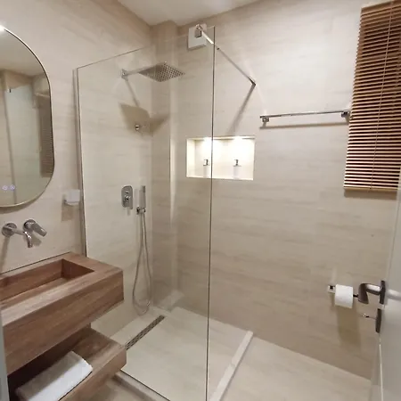 Lejlighed Ea's Luxury Korce