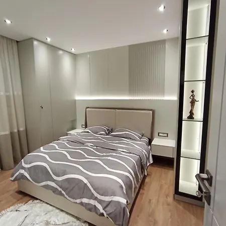 Ea's Luxury Apartment Korce