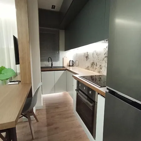 Ea's Luxury Apartment
